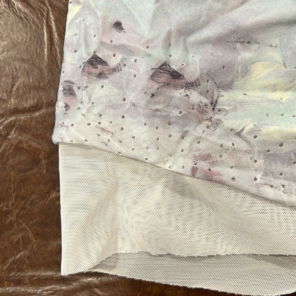 RARE Lululemon shorts - Picture 7 of 7